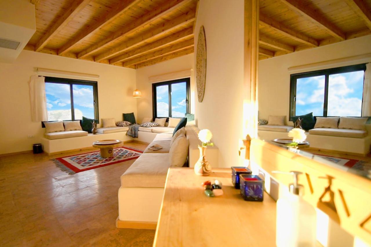 Benben By Dhara Hotels - Adults Only Asuán Exterior foto Interior of a Santa Fe hotel