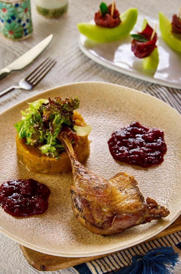 Benben By Dhara Hotels - Adults Only Asuán Exterior foto A modern French dish
